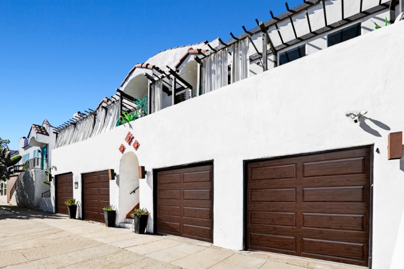 Building Photo - 1023 Tremont St