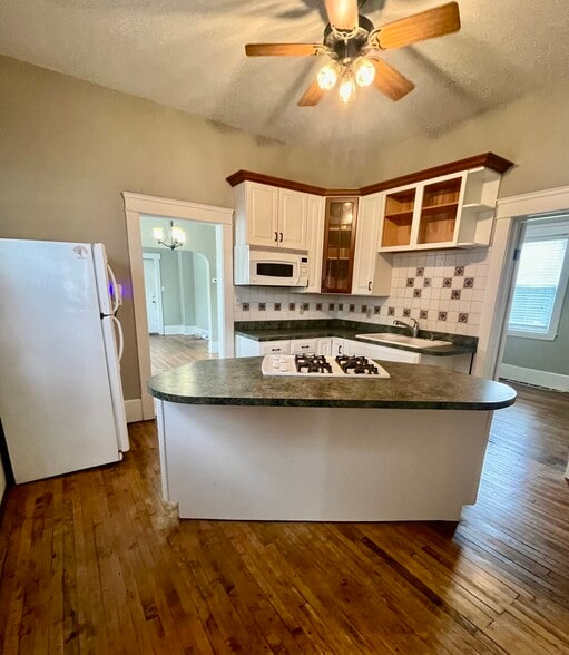 Building Photo - 751 Starkweather Ave