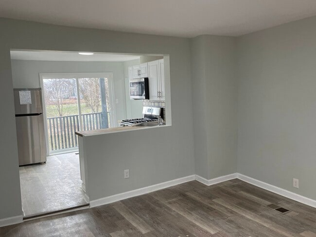 Building Photo - 839 S Wilbur Ave