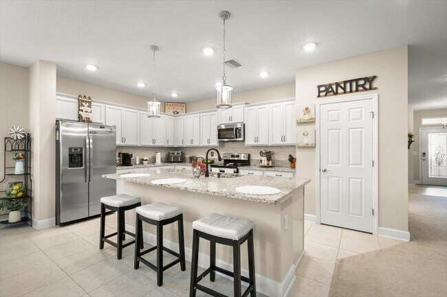 Building Photo - 5624 Lily Hill Ct