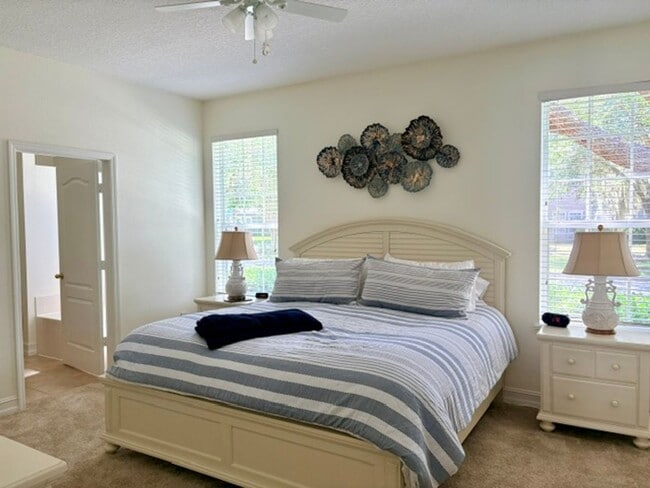 Building Photo - Beautiful 4 bedroom, 2.5 bath home with 2,444 sq. ft. in Harmony
