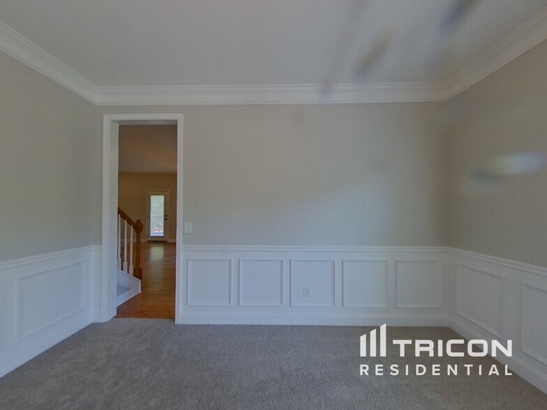Building Photo - 9015 Montclair Hills Dr