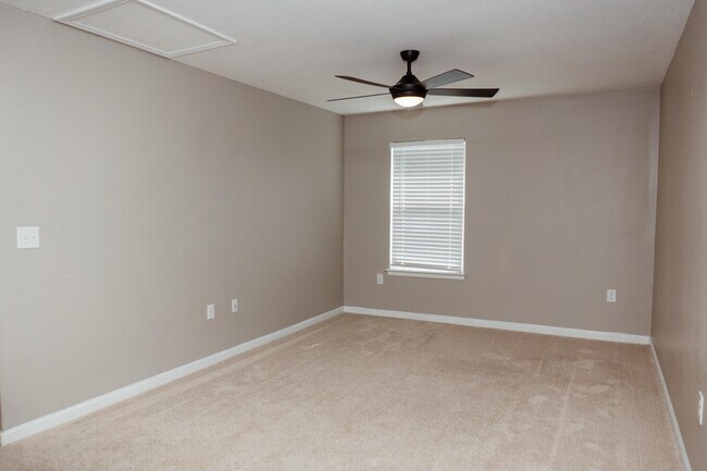 Building Photo - 4624 Plover Dr