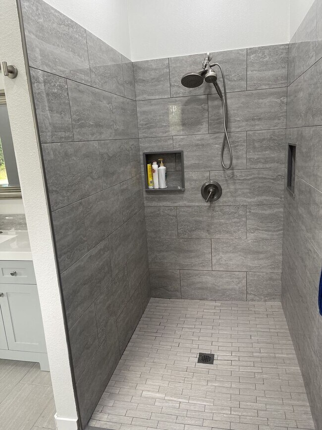 Building Photo - 8561 W Cormorant Way
