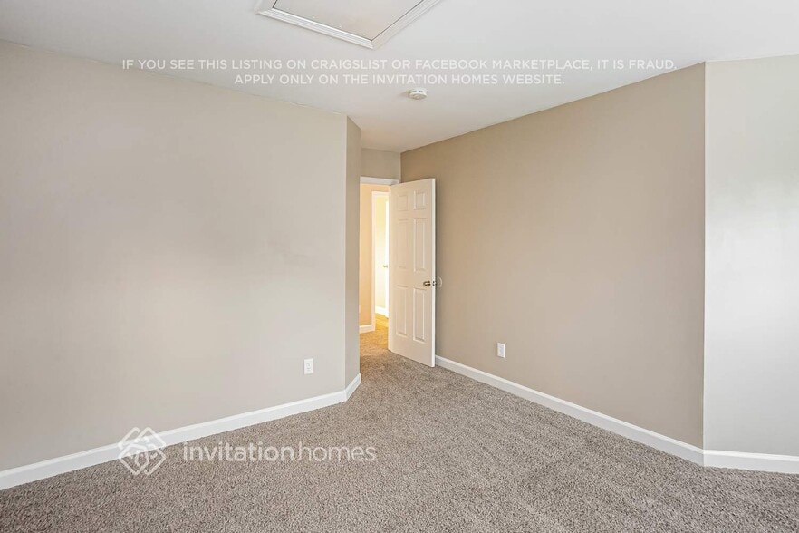Building Photo - 16100 Epiphany Ct