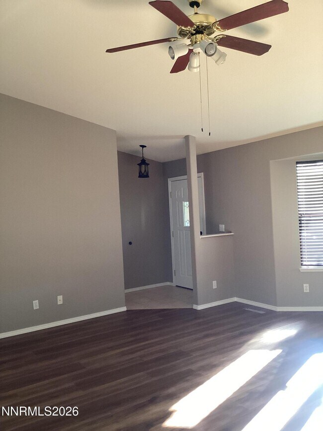 Building Photo - 2175 Albatross Way
