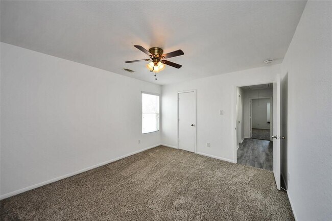 Building Photo - 21626 Dean Dale CRT