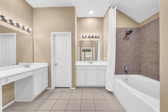 Building Photo - 13823 Cane Valley Ct