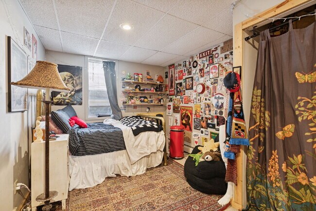 Building Photo - Beautiful single family home with near U of MN - 4 bed 2 bath