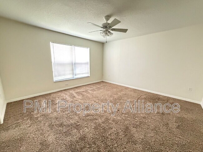 Building Photo - 1153 Elderberry Dr