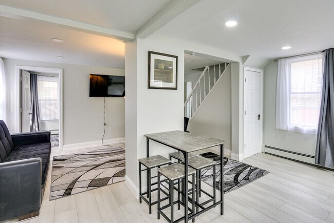 Building Photo - 301 Lembeck Ave