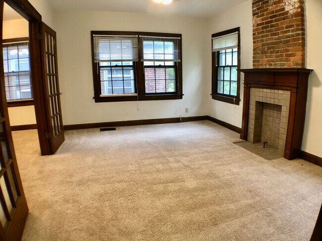 Building Photo - 2054 Iuka Ave