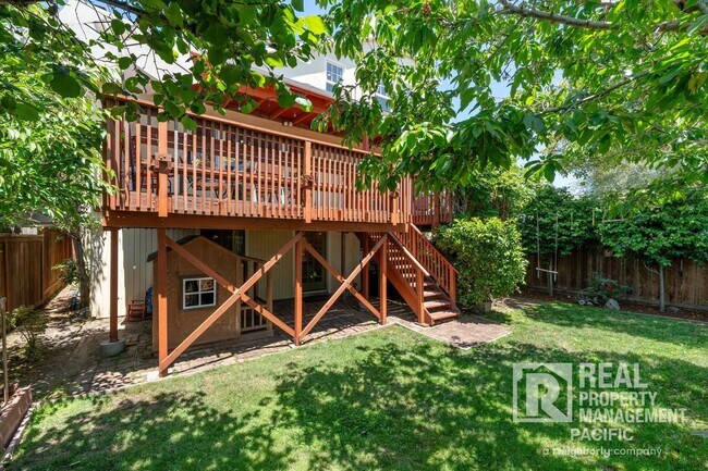 Building Photo - Beautiful North Berkeley Craftsman with Bay View