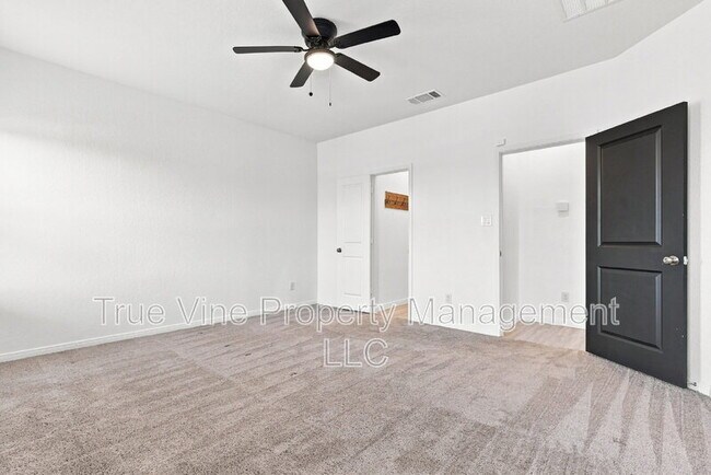 Building Photo - 5432 Cloves Cv