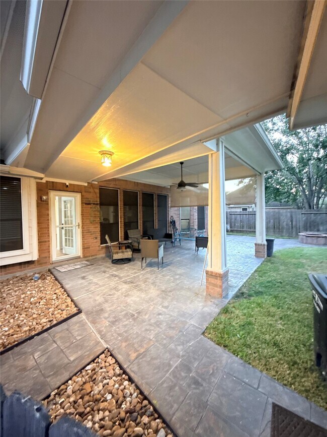 Building Photo - 18406 S Roaring River Ct