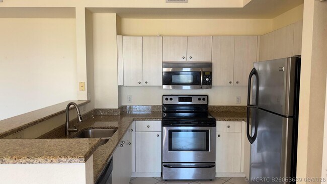 Building Photo - 1801 N Flagler Dr