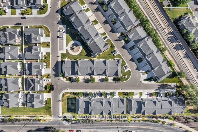 Building Photo - 607 Sawback Ln