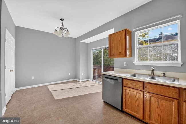 Building Photo - 13117 Kidwell Field Rd