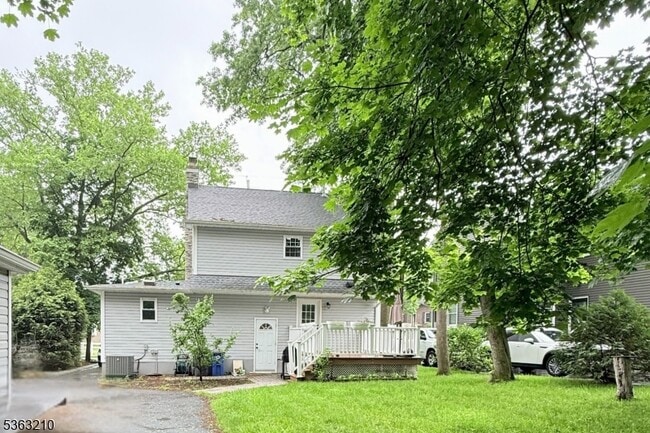 Building Photo - 727 Ackerman Ave
