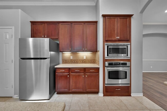 Building Photo - 7 S Hawthorne Hollow Cir