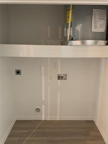 Building Photo - 2313 N Hickory St