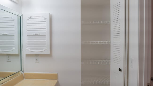 Building Photo - 400 SW 134th Way