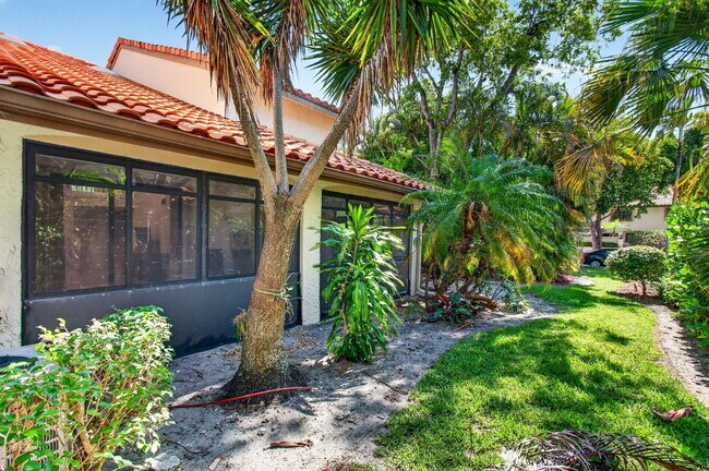 Building Photo - 7865 La Mirada Dr