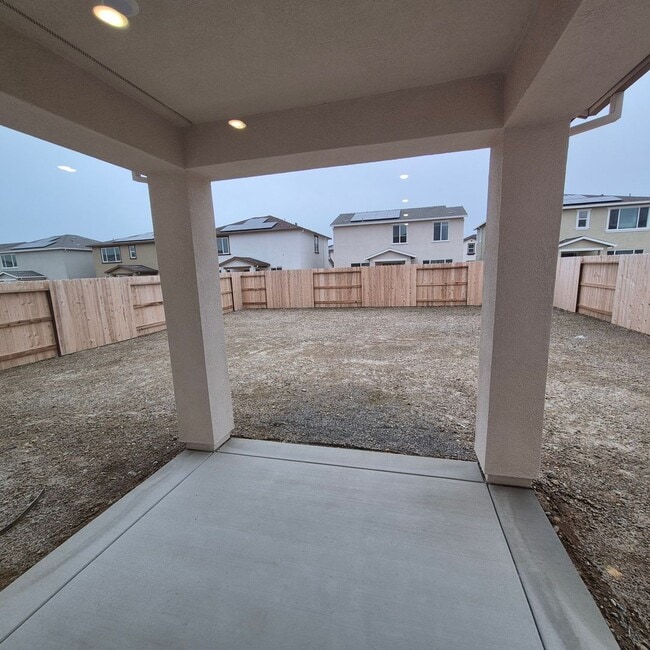 Building Photo - Brand New 4 Bedroom Home in Lennar's Cyan Community