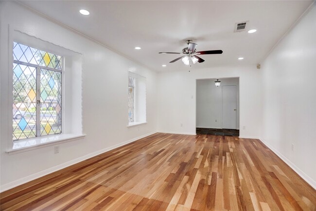Building Photo - 5735 Wigton Dr