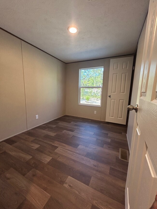 Building Photo - 122 Allene Cir