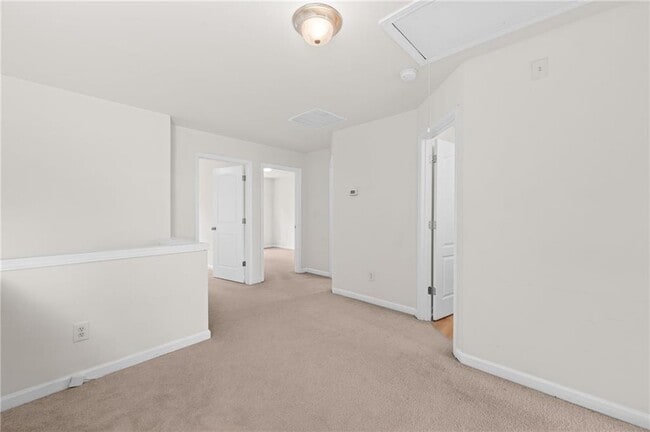 Building Photo - 1058 Treymont Ln SW
