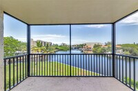 Building Photo - 7 Royal Palm Way