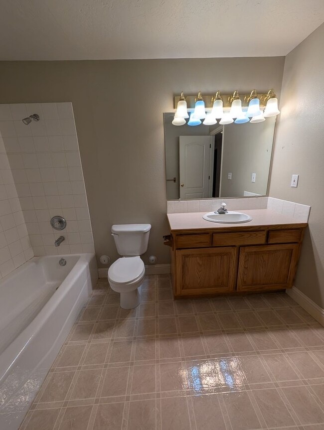 Building Photo - 1366 Delphic Way