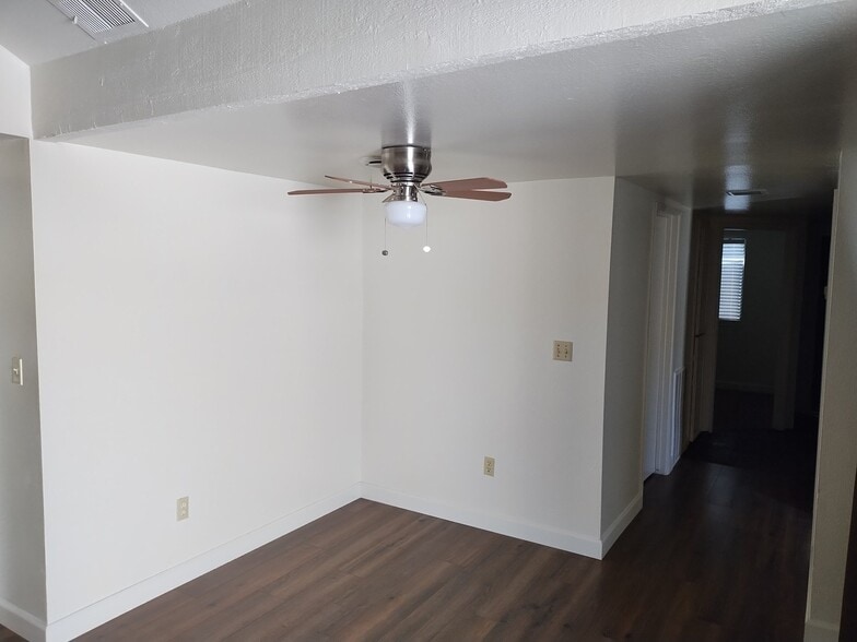 Building Photo - 3545 Fountain Way