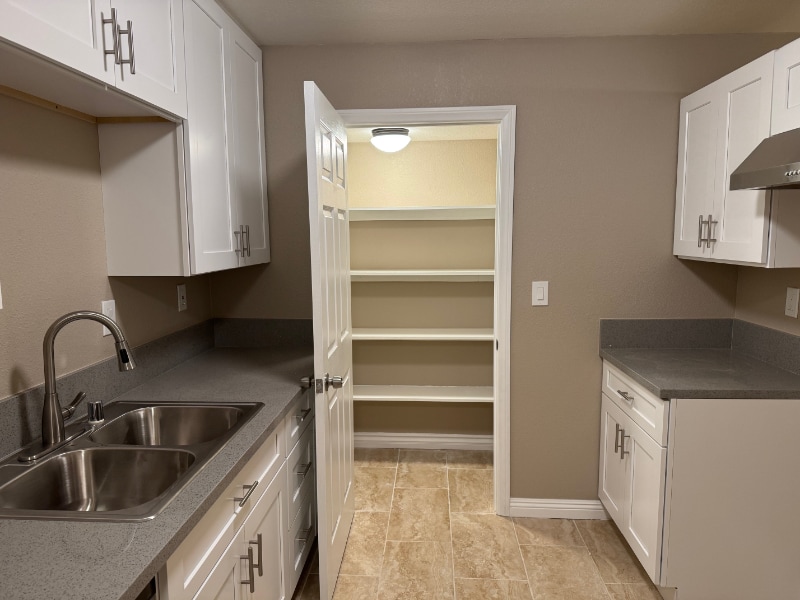 Building Photo - 16645 Valencia Ave