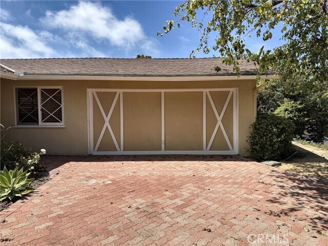 Building Photo - 28845 Briarhurst Dr