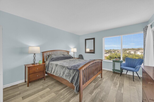 Building Photo - 2400 S Ocean Dr