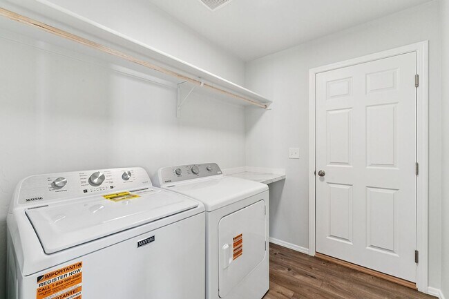 Building Photo - Brand New 4 Bed 2 Bath Home Located in Caldwell