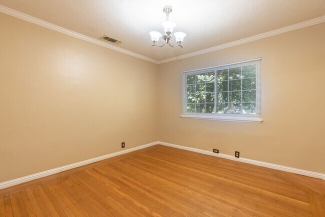Building Photo - 3440 H St