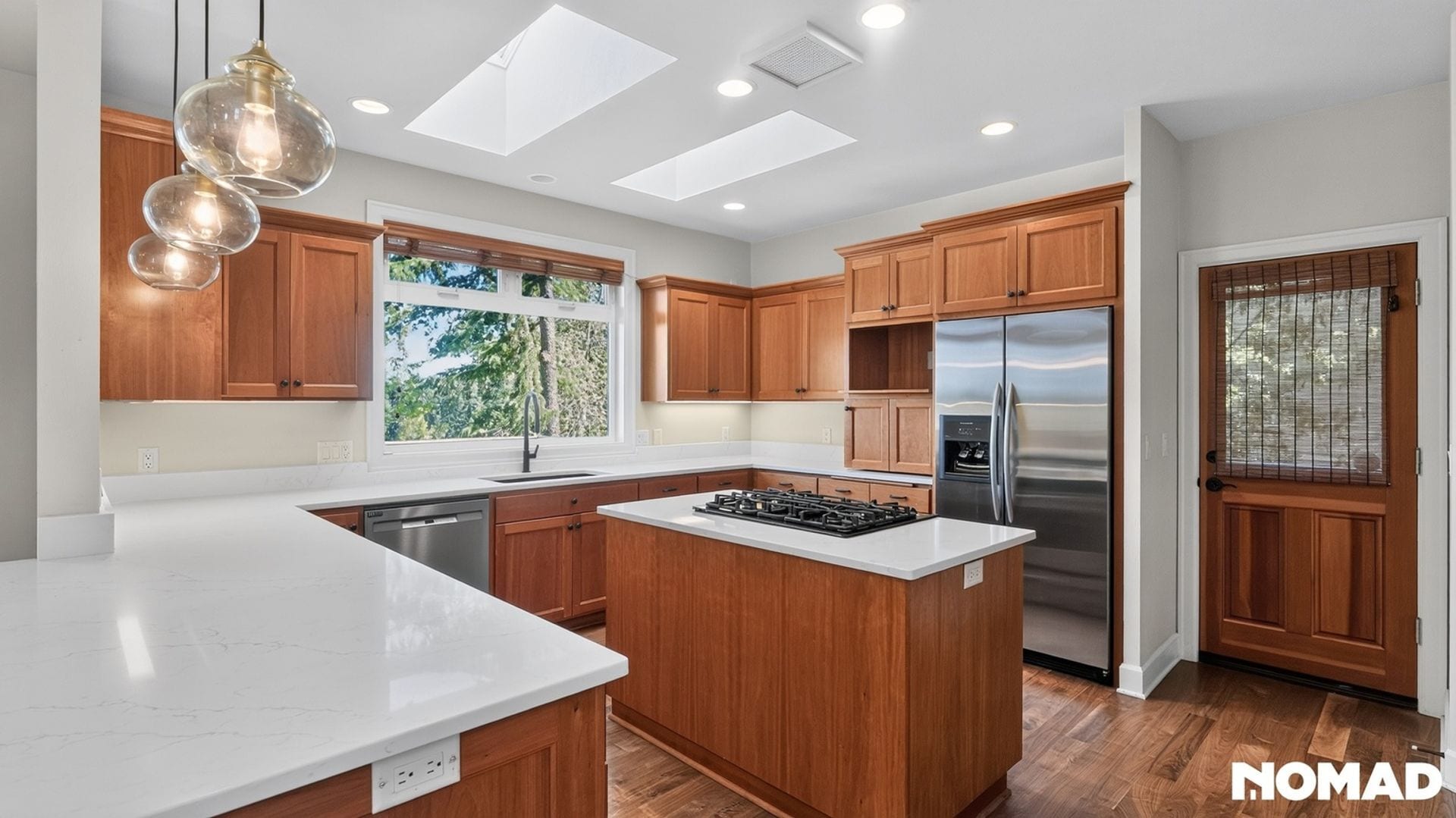 Building Photo - 453 Dellwood Dr