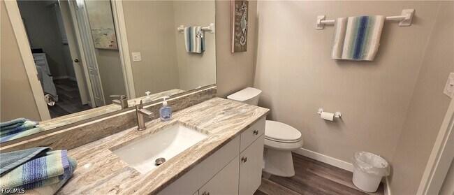 Building Photo - 16635 Lake Cir Dr