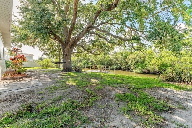 Building Photo - 8703 Driftwood Dr