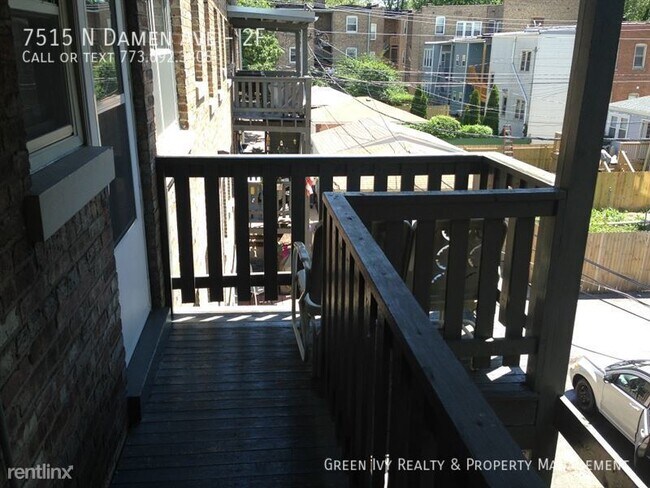 Building Photo - 7515 N Damen Ave