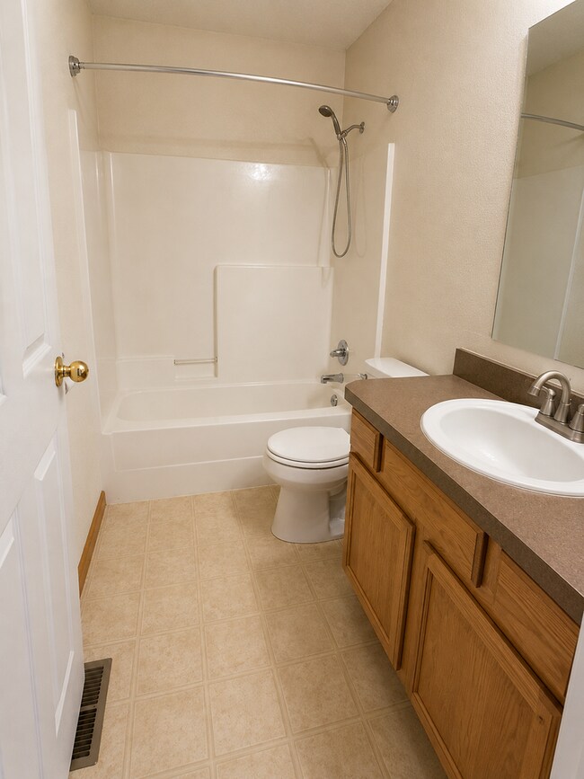 Building Photo - Spacious Southwest Fort Collins Townhome Near Cathy Fromme Prairie - 3bd 3ba AVAILABLE