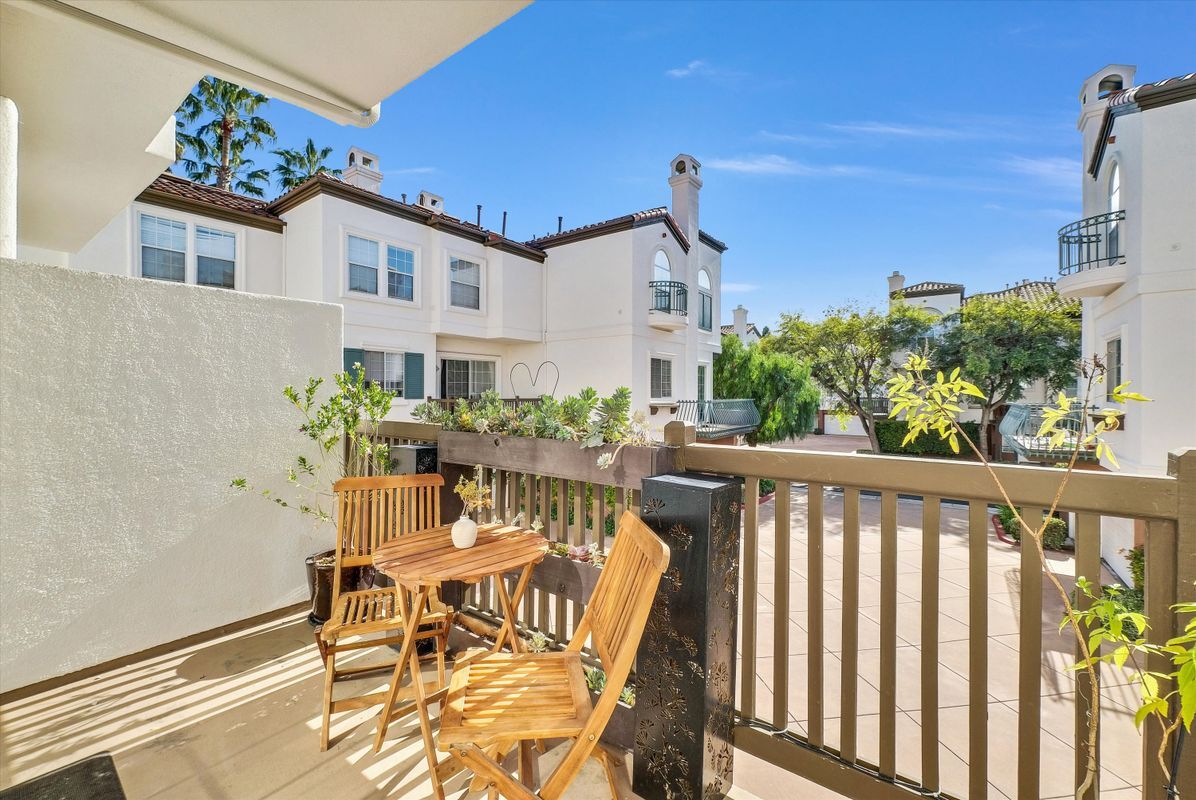 Building Photo - 2861 Ballesteros Ln