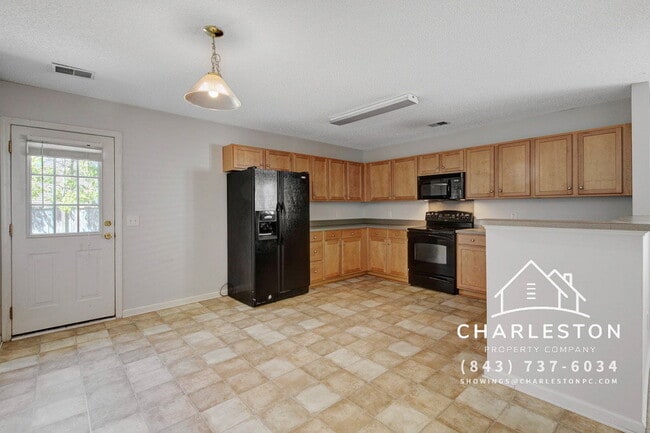 Building Photo - 104 Wildberry Ln