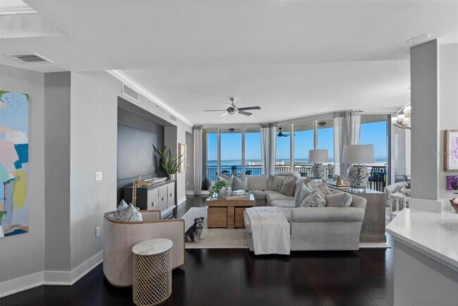 Building Photo - 5823 Bowen Daniel Dr