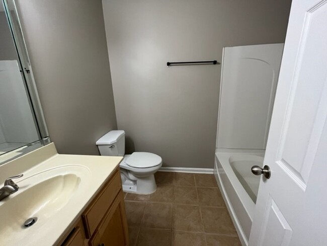 Building Photo - Renovated 3 Bedroom 2 Bath Home for Rent w...