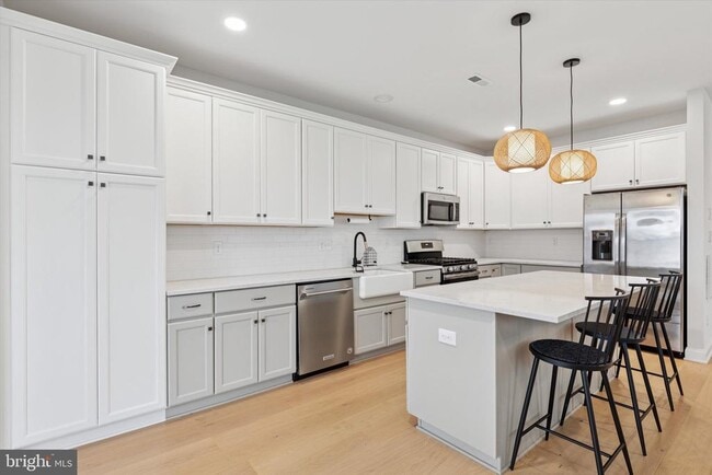 Building Photo - 209 Hillstone Cir