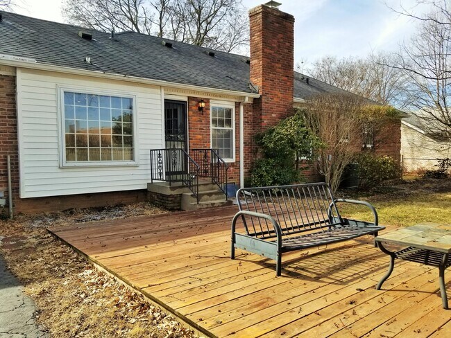 Building Photo - 8203 Camberley Dr